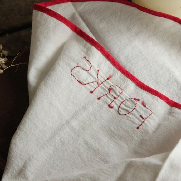 Vintage 1950s Silverware Holder, White And Red Fork Pocket, Kitchen Linens - Picture 13 of 13